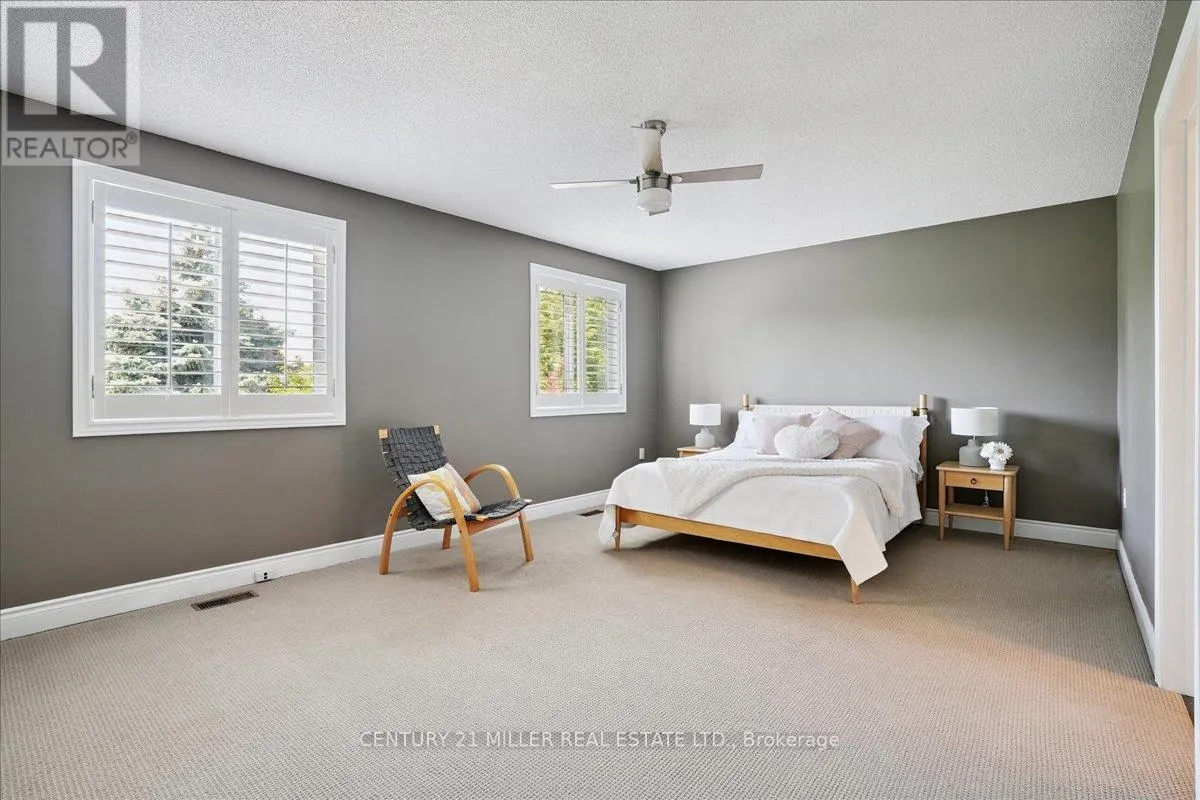 4 - 5427 LAKESHORE ROAD