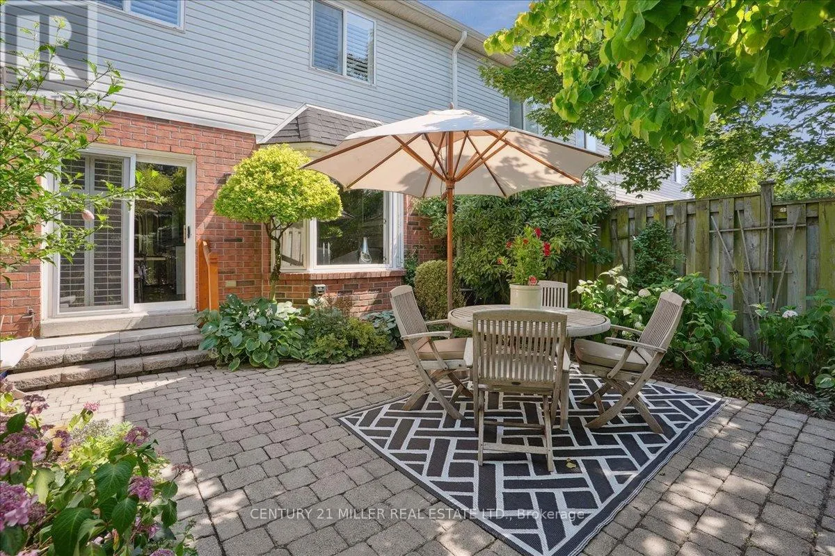 4 - 5427 LAKESHORE ROAD