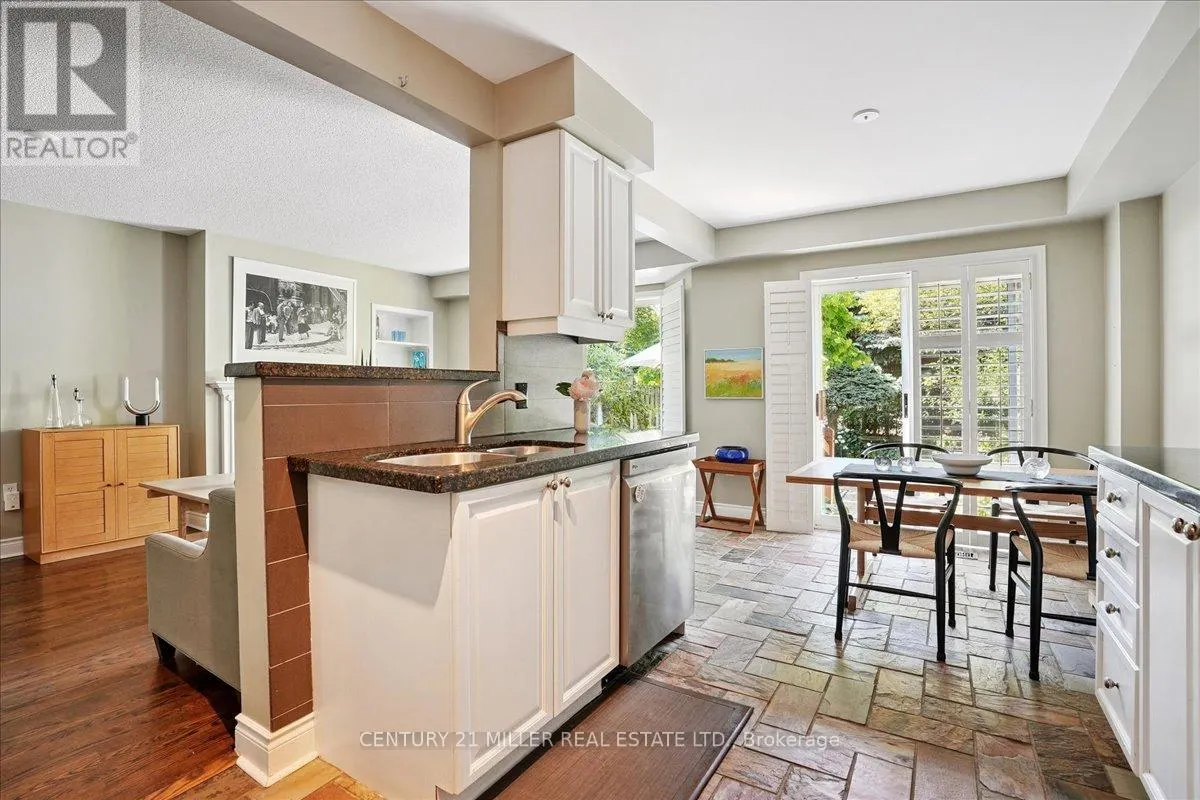 4 - 5427 LAKESHORE ROAD