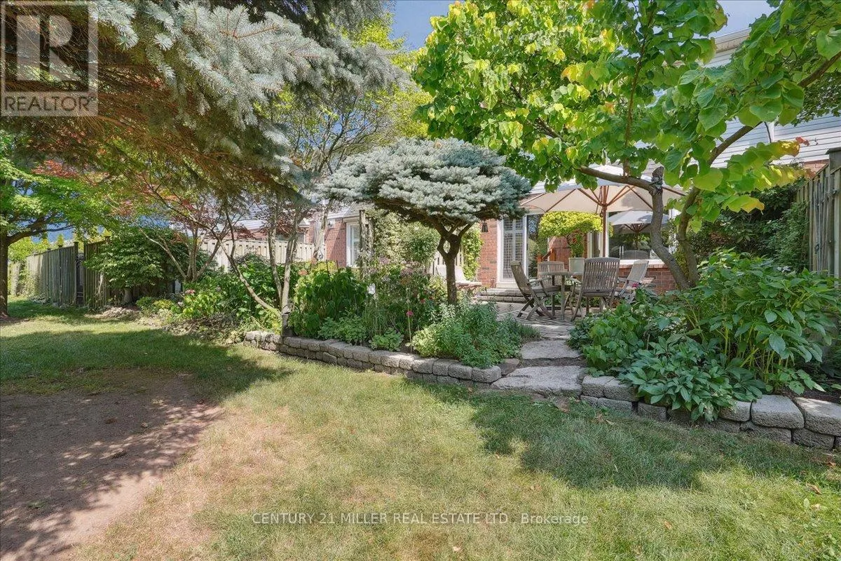 4 - 5427 LAKESHORE ROAD