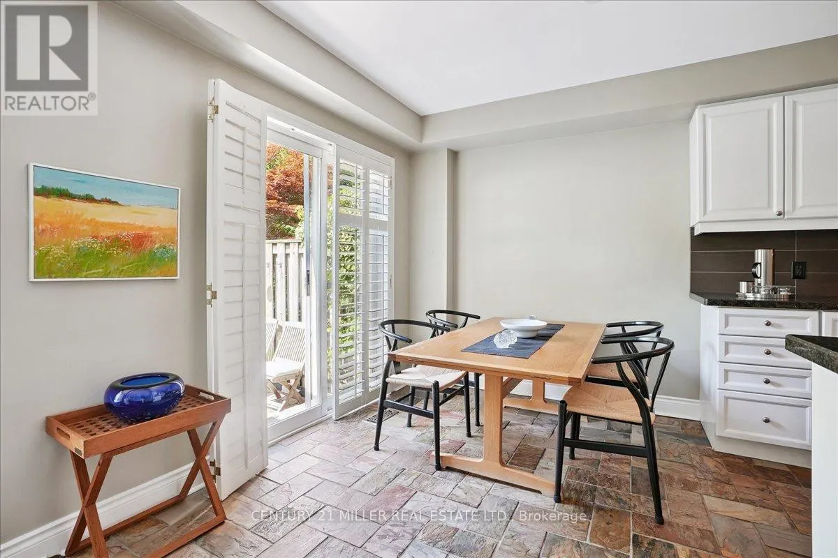 4 - 5427 LAKESHORE ROAD