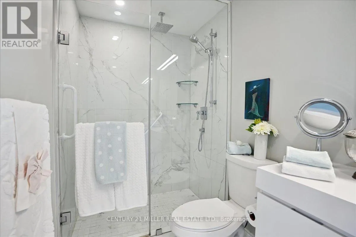 4 - 5427 LAKESHORE ROAD