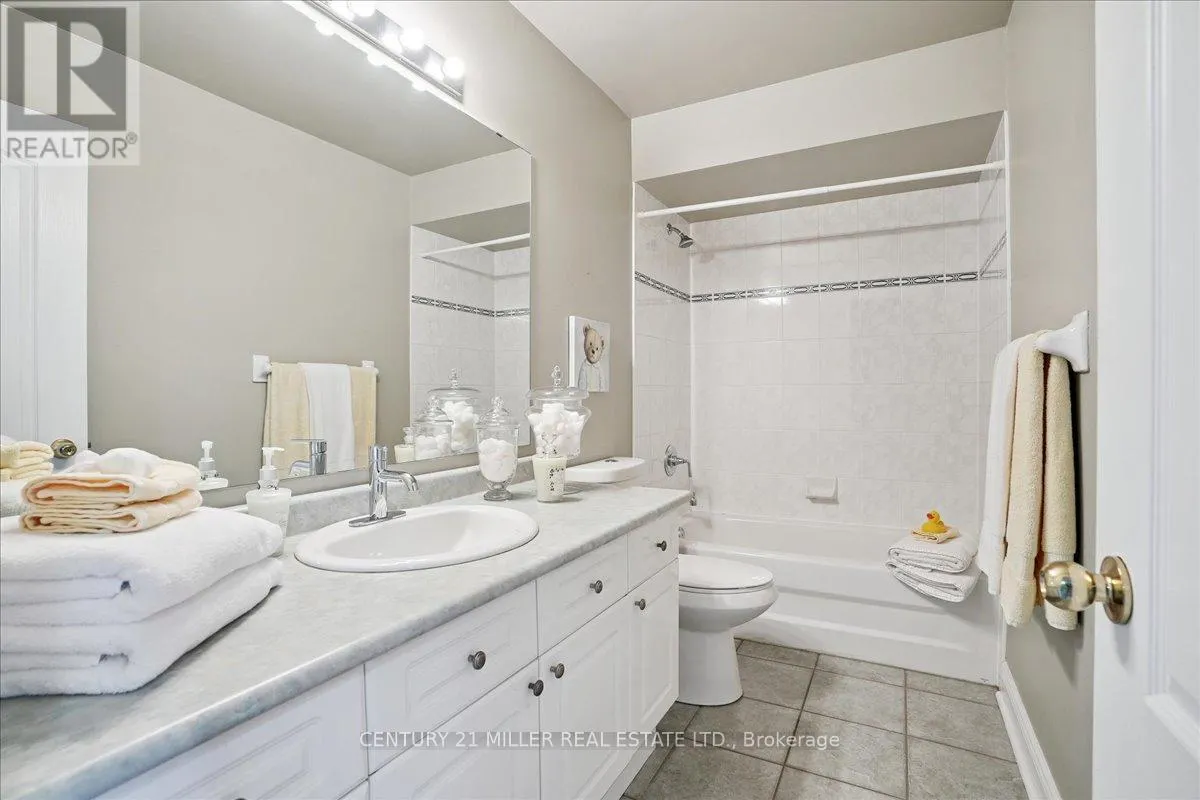 4 - 5427 LAKESHORE ROAD