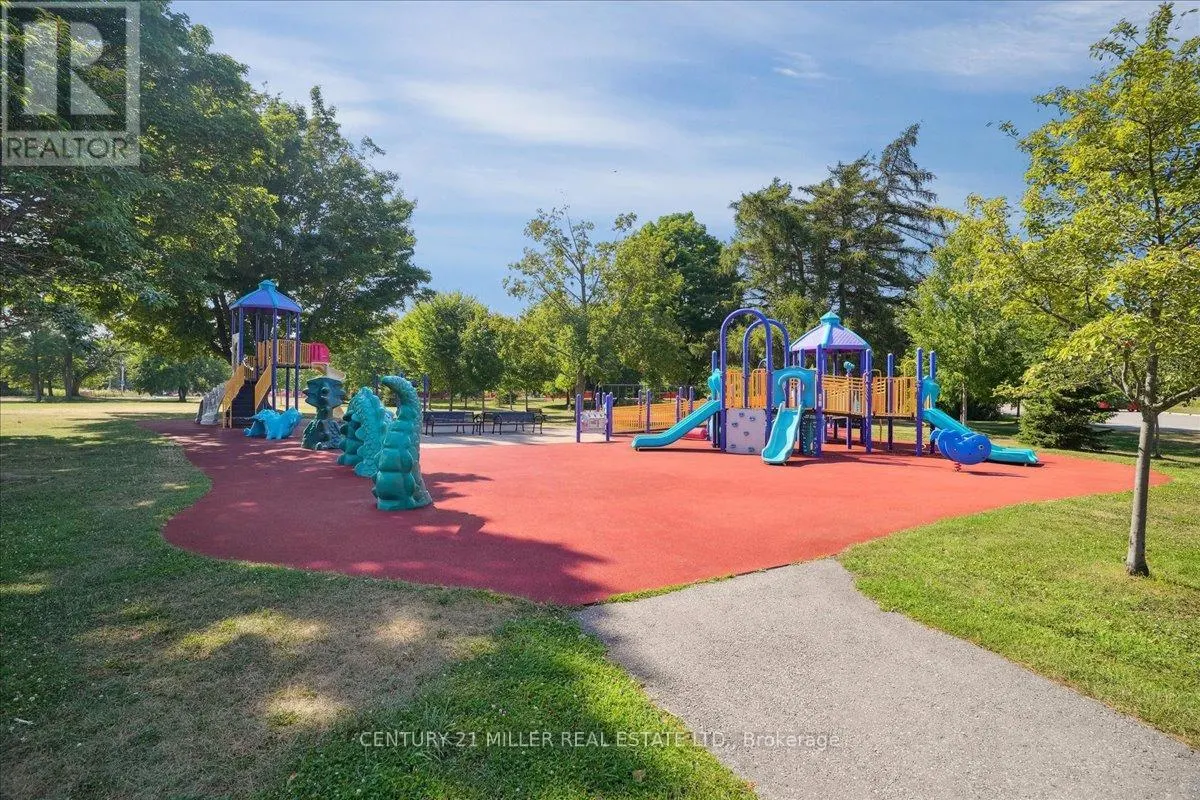 4 - 5427 LAKESHORE ROAD