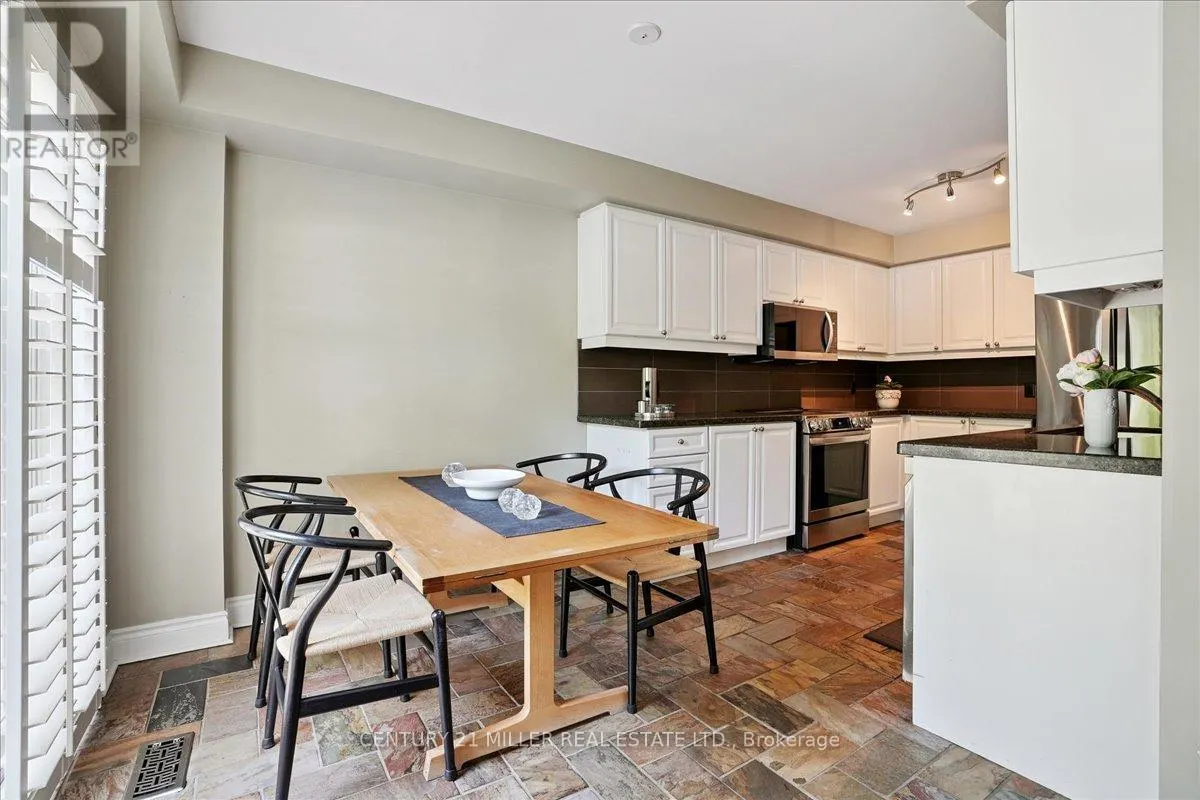 4 - 5427 LAKESHORE ROAD