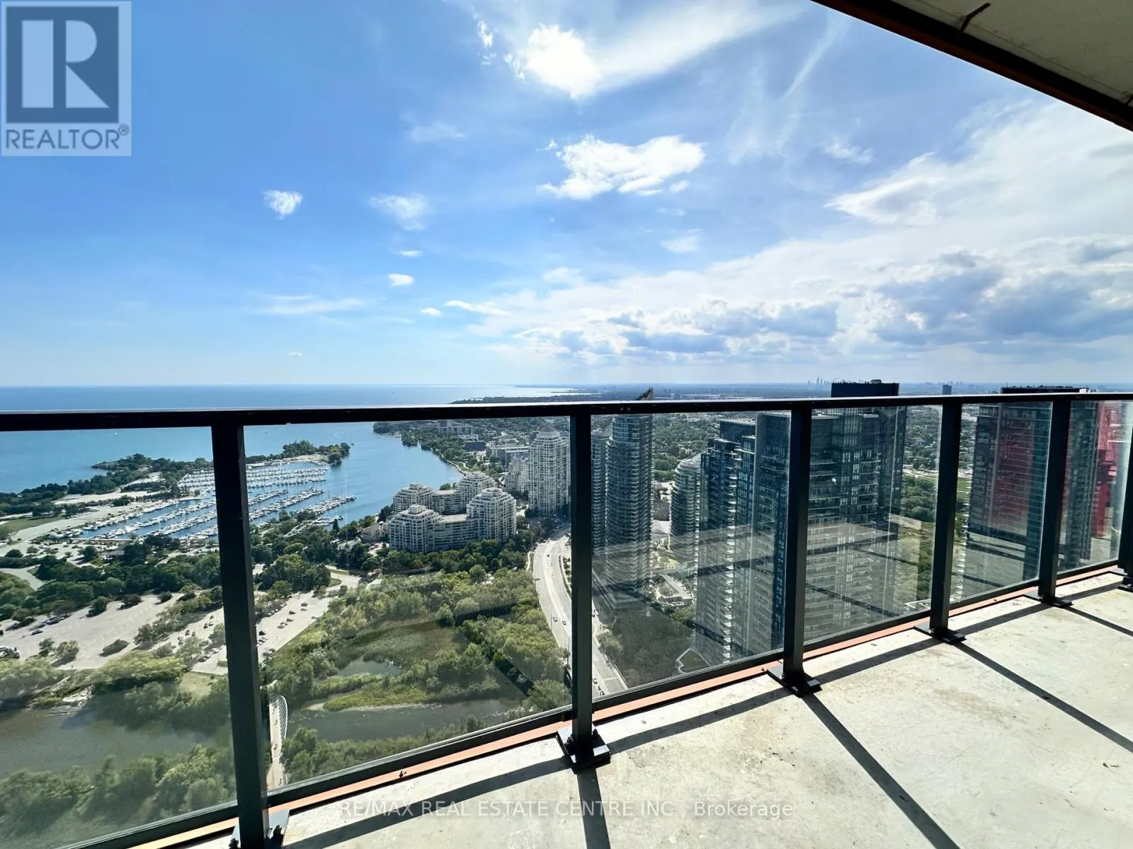 4911 - 30 SHORE BREEZE DRIVE