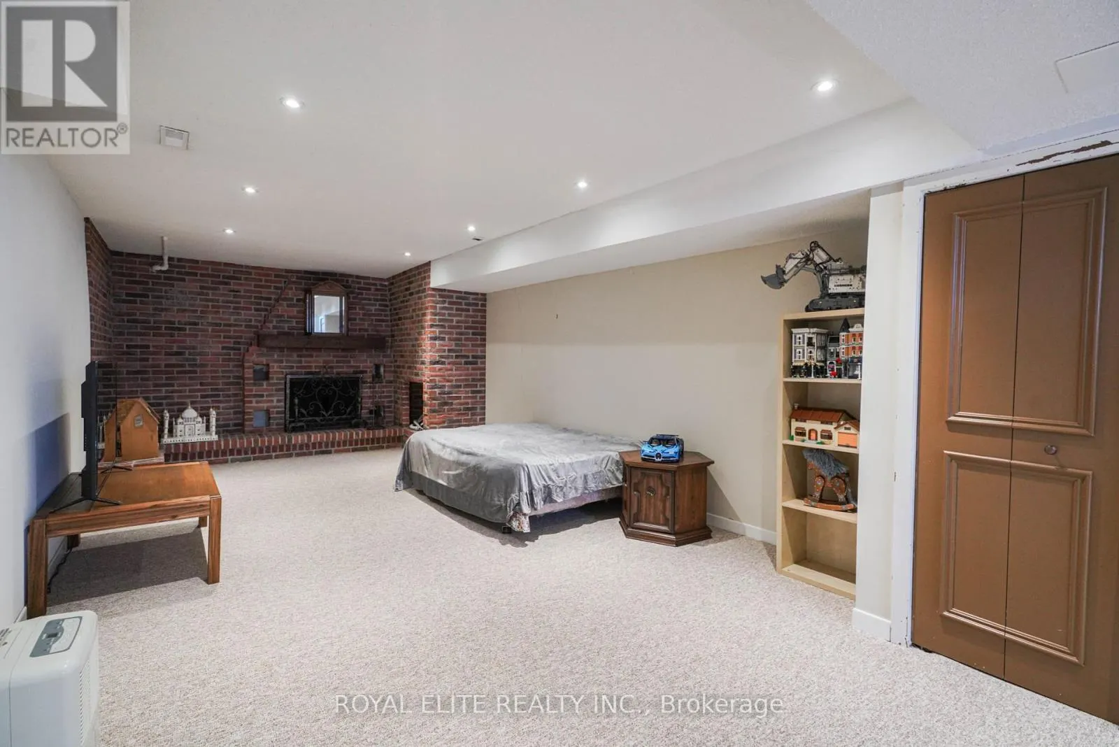 3530 KINGBIRD COURT