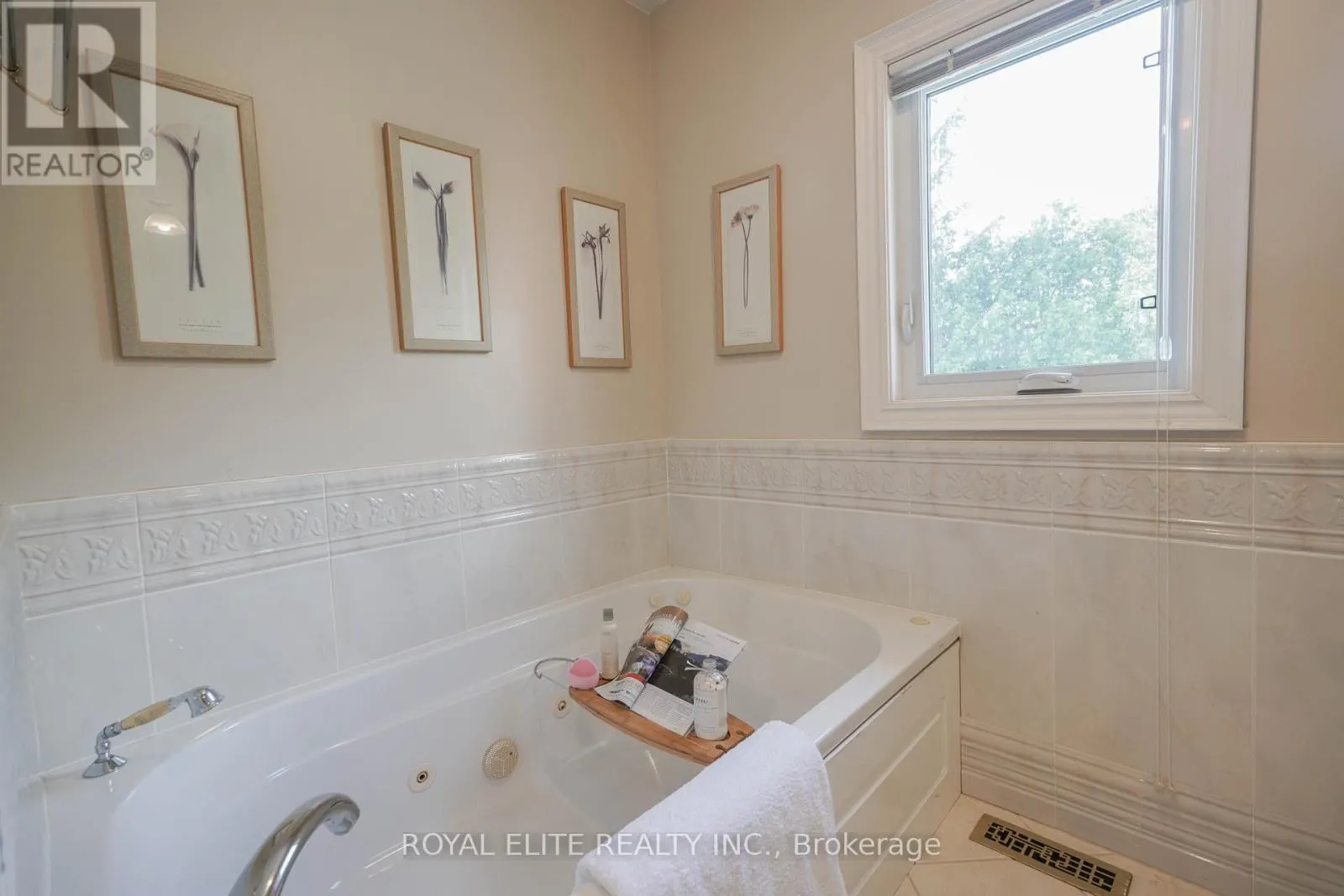 3530 KINGBIRD COURT