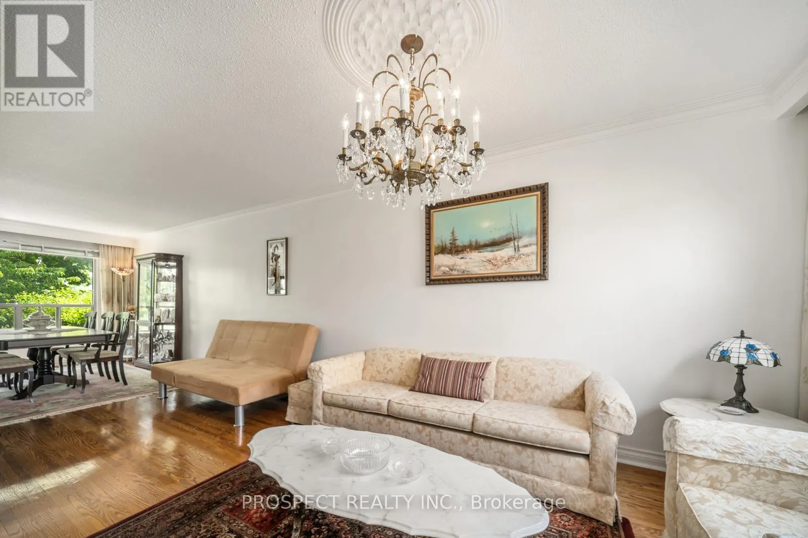 8 SONNET COURT