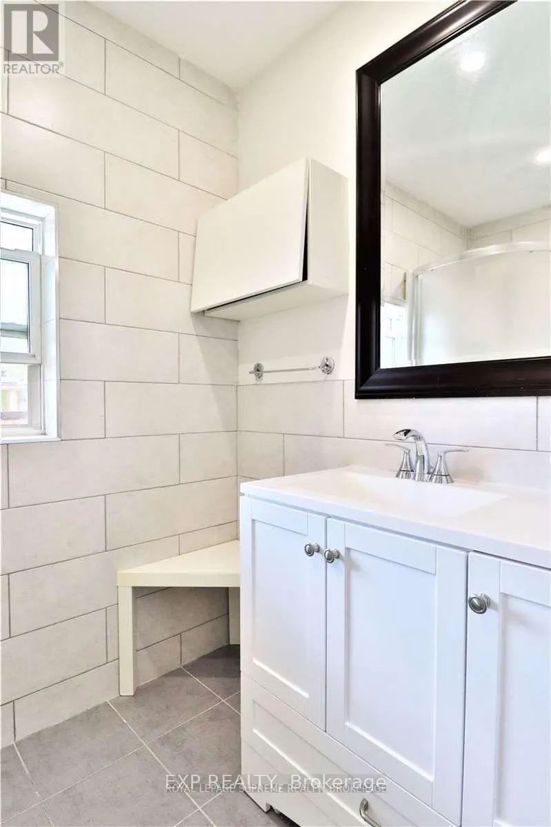 #1 - 115 MILLICENT STREET