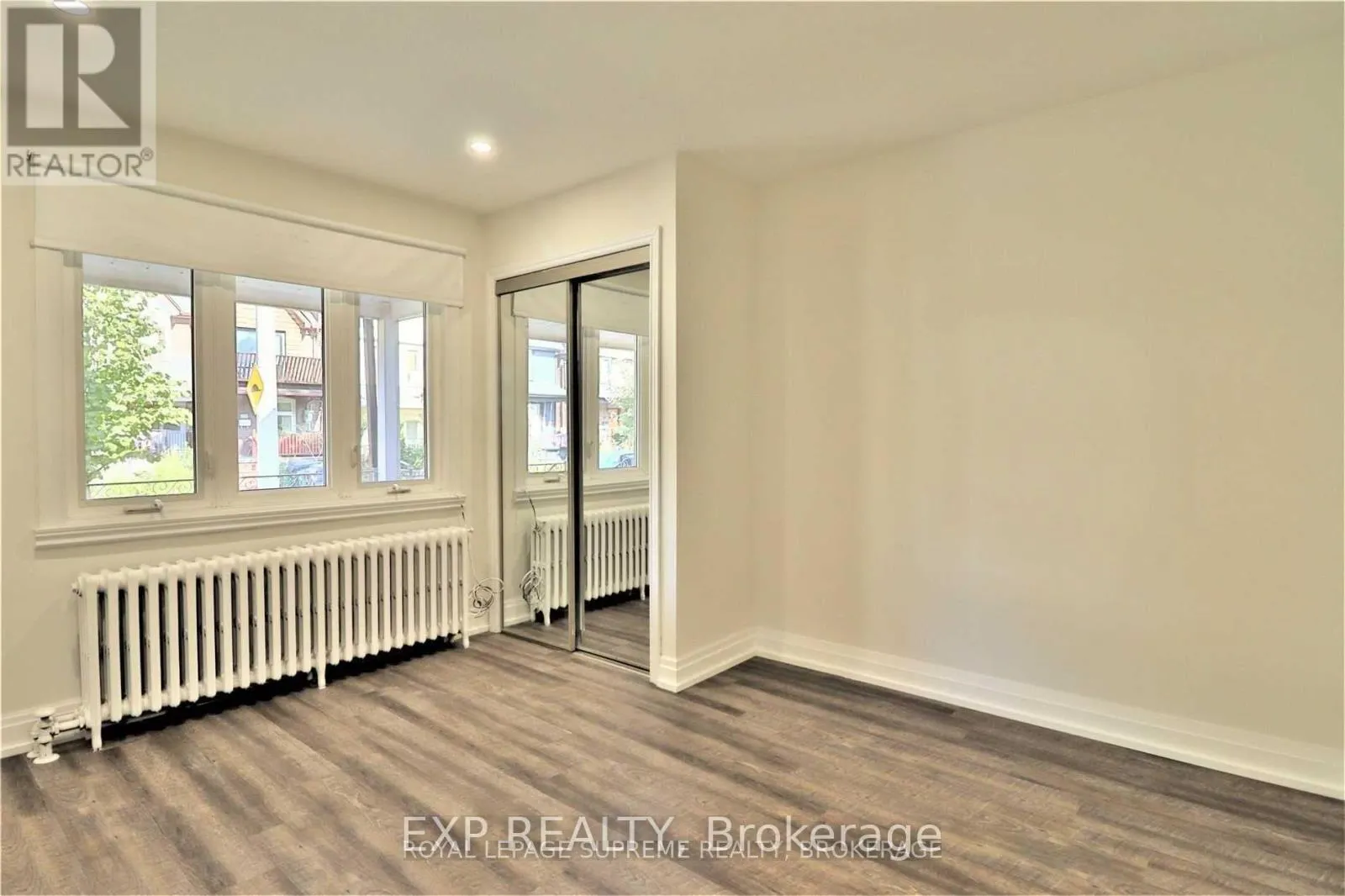 #1 - 115 MILLICENT STREET
