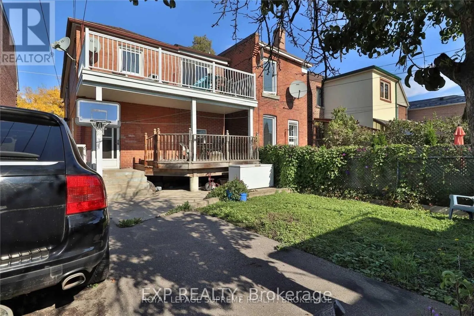 #1 - 115 MILLICENT STREET