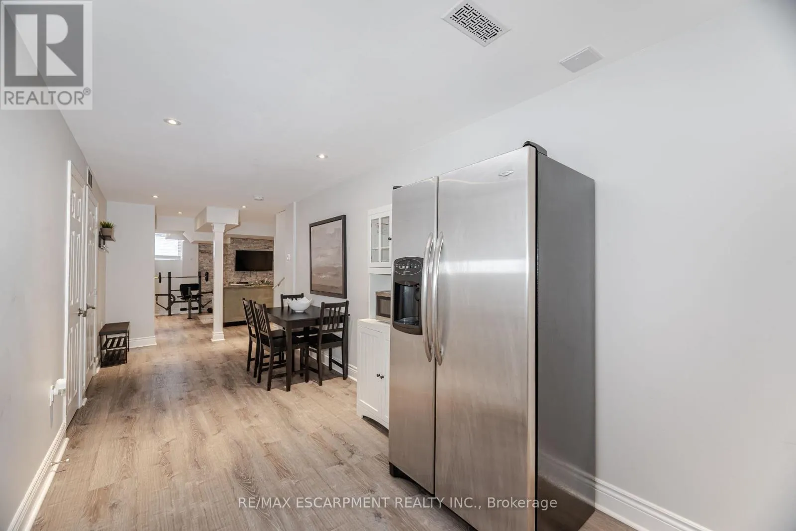 31 VANDERBRINK DRIVE