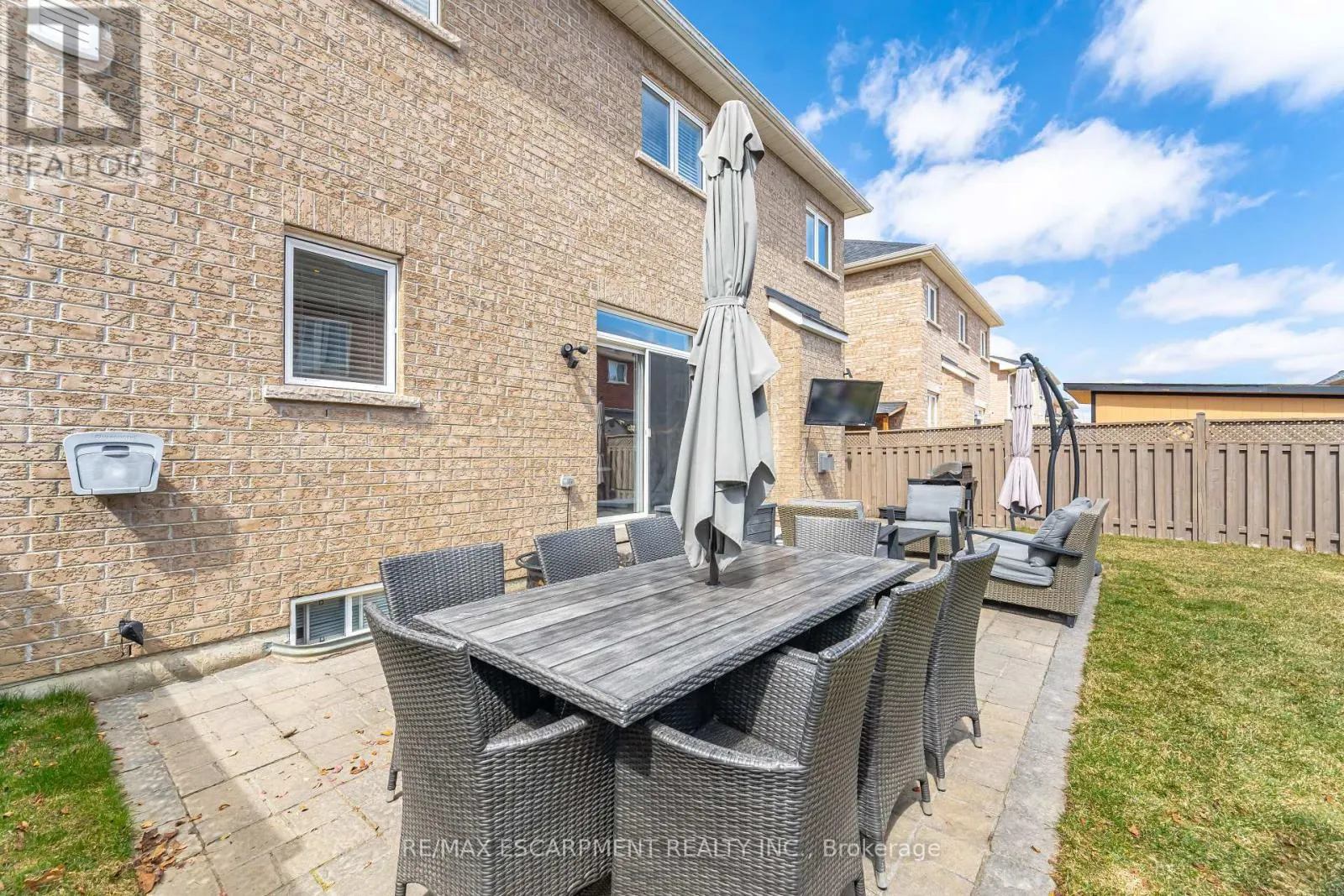 31 VANDERBRINK DRIVE
