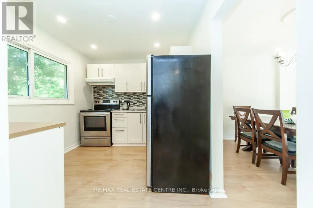 88 - 2050 UPPER MIDDLE ROAD