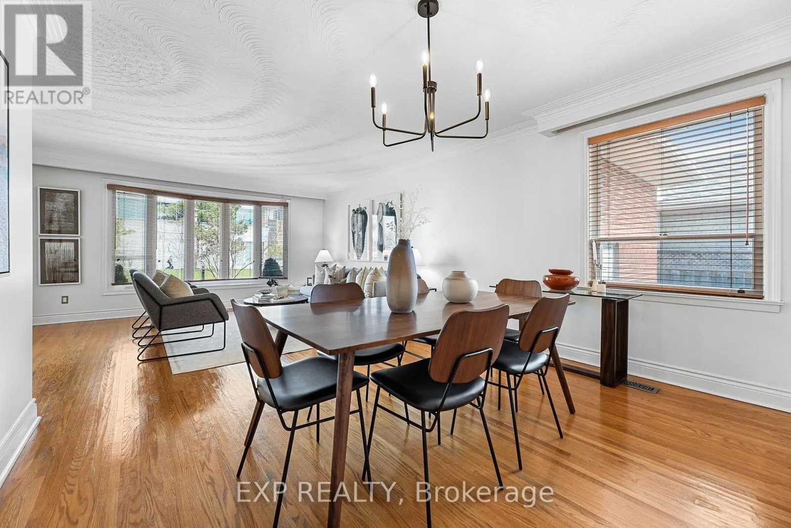 7 NORTHCREST ROAD