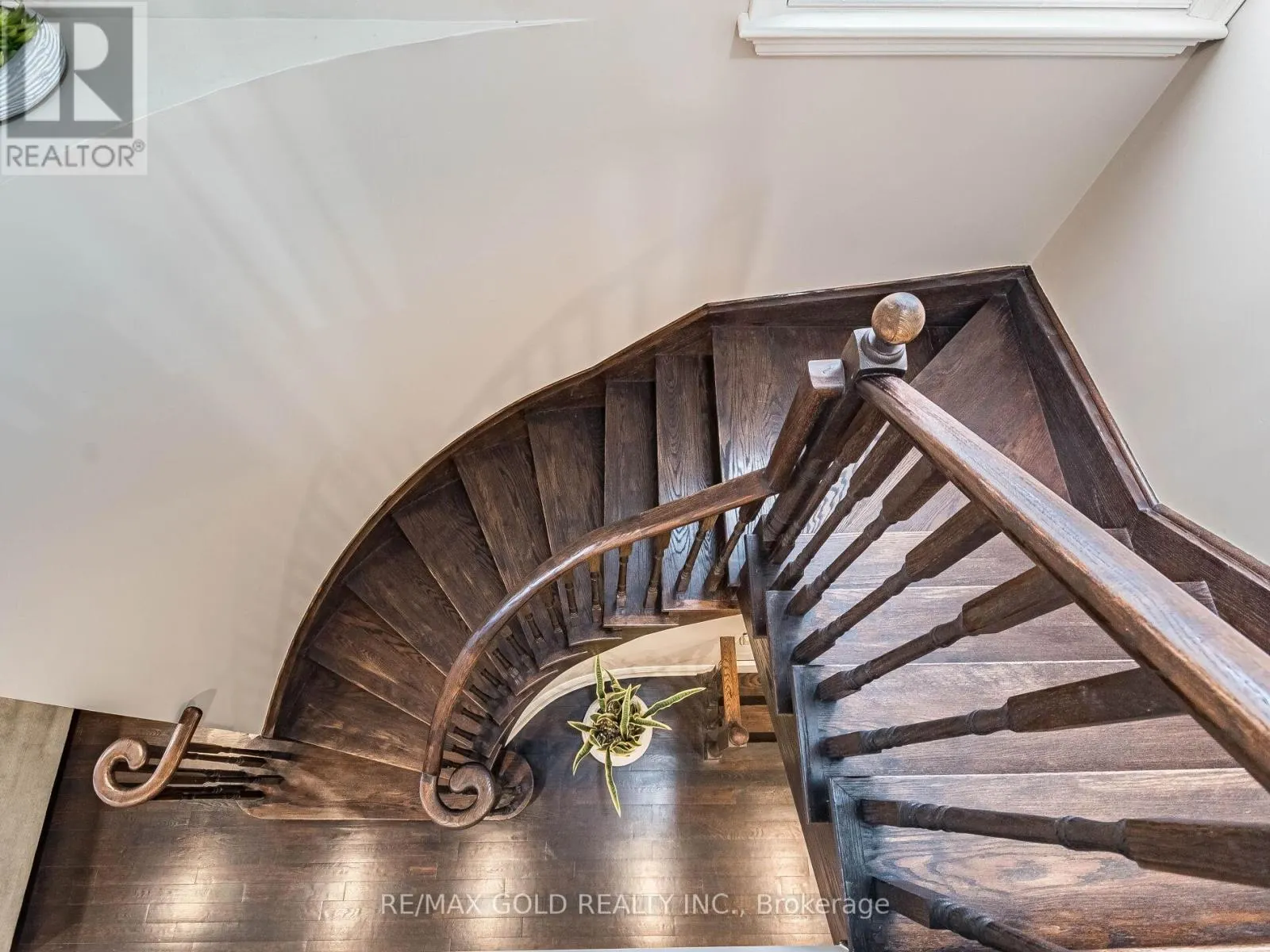 22 GAME CREEK CRESCENT