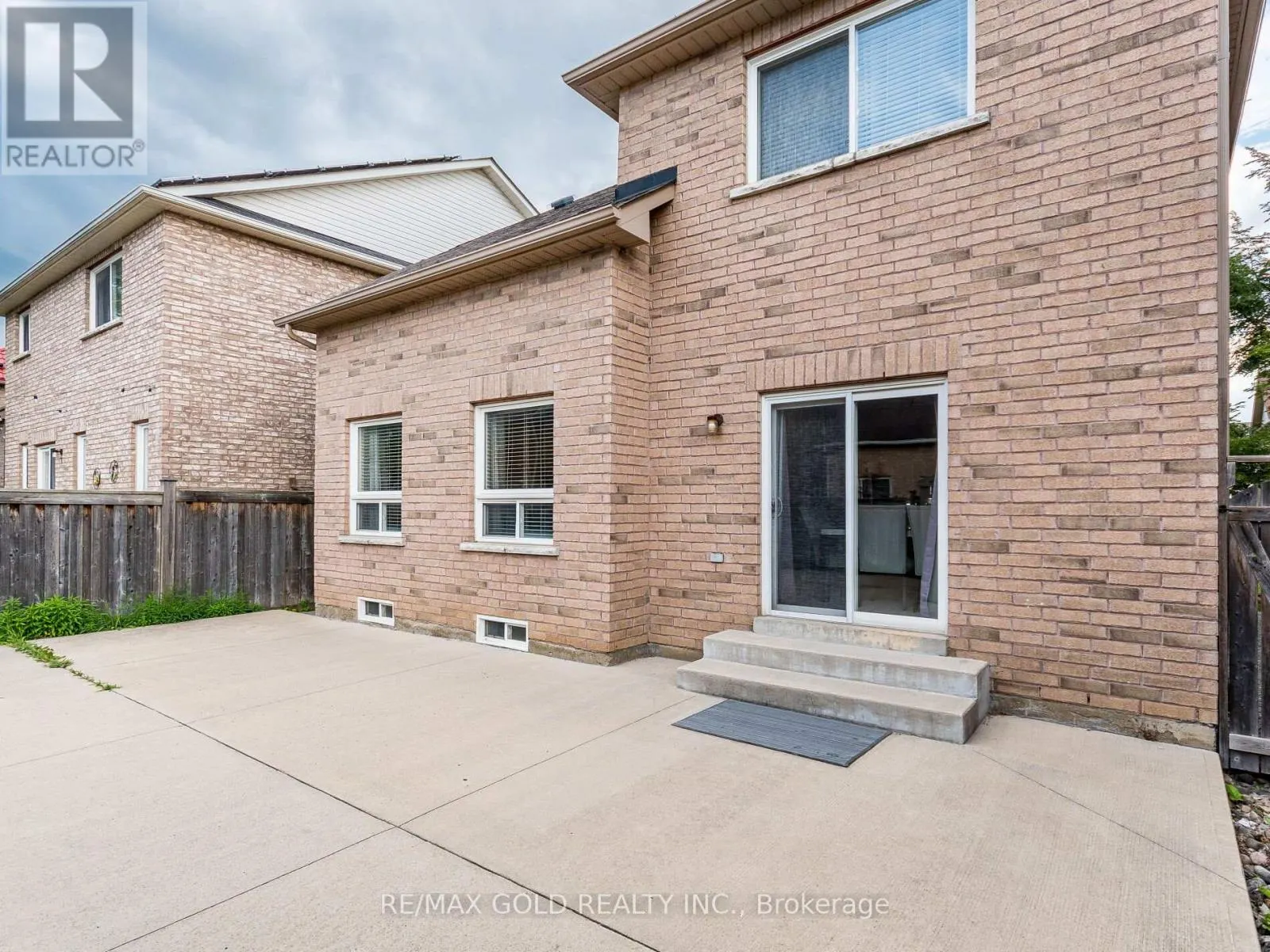 22 GAME CREEK CRESCENT