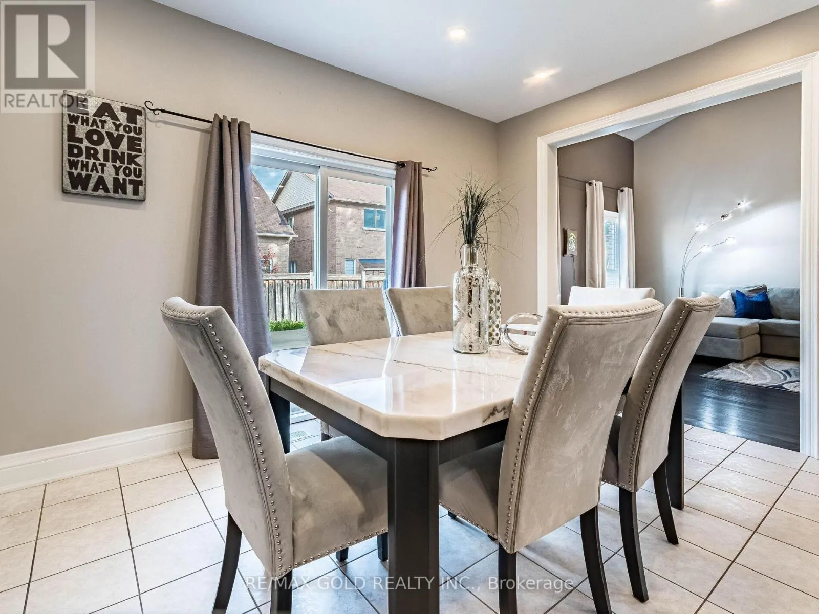 22 GAME CREEK CRESCENT