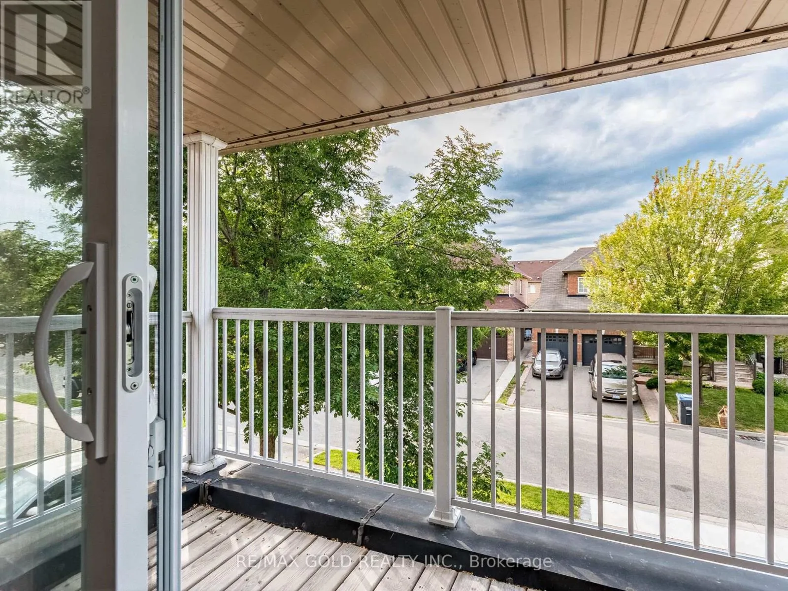 22 GAME CREEK CRESCENT