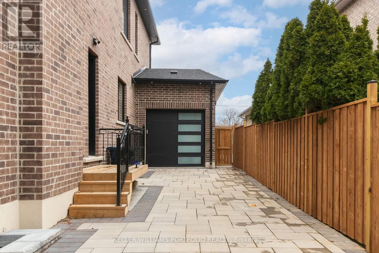 38 SMITHWOOD DRIVE