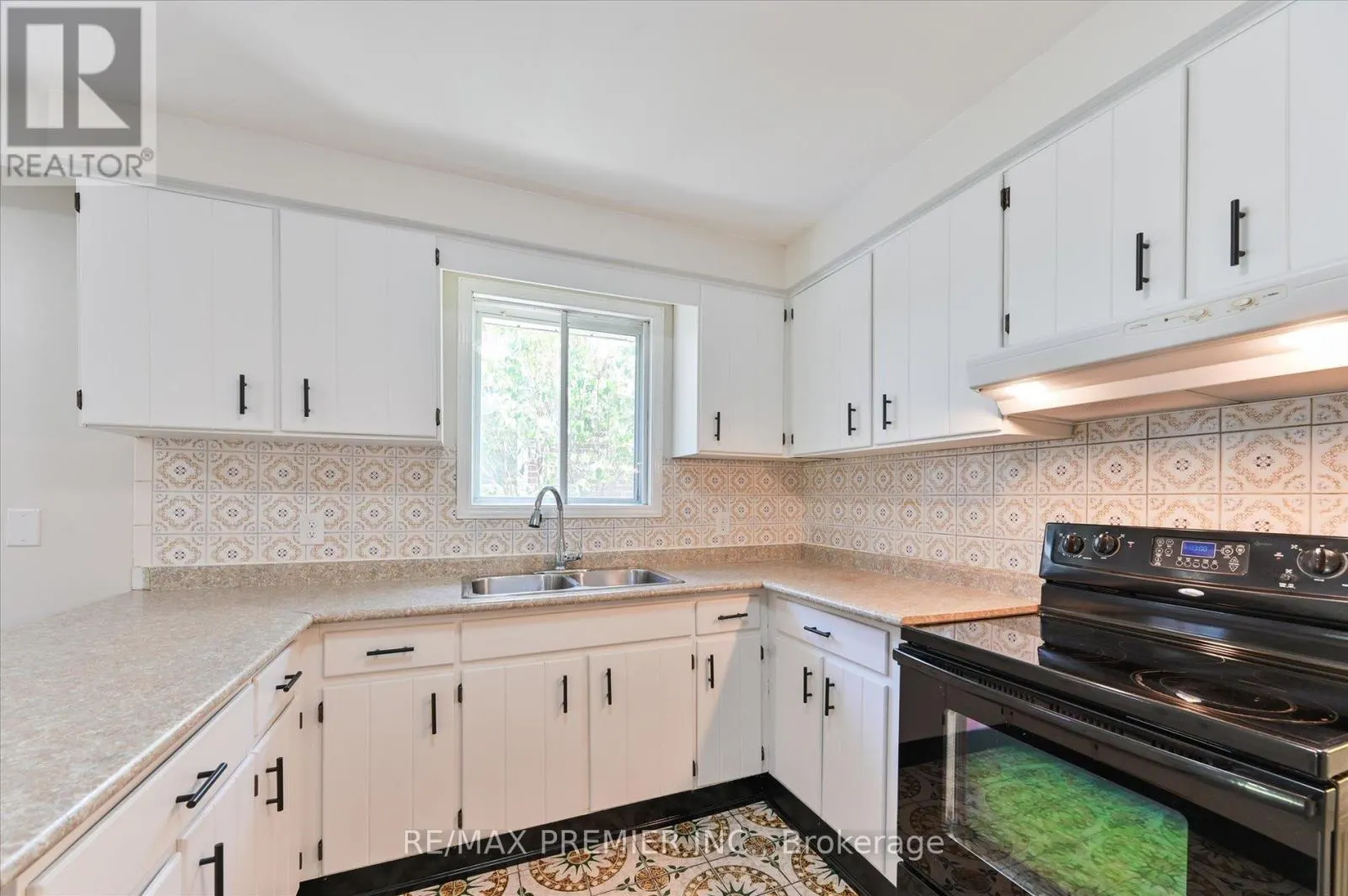 44 PETUNIAS ROAD