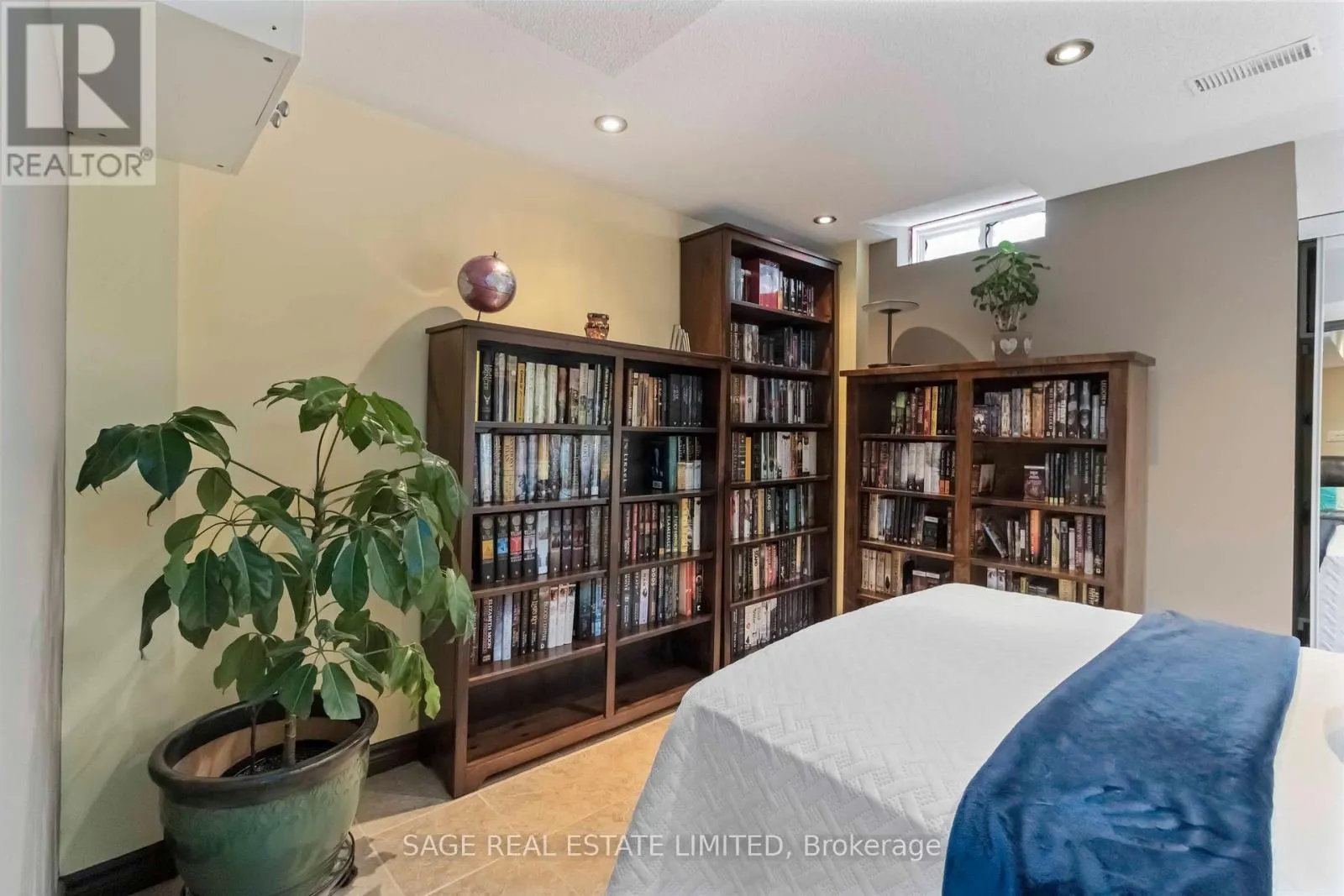 4159 CASTLEBURY STREET
