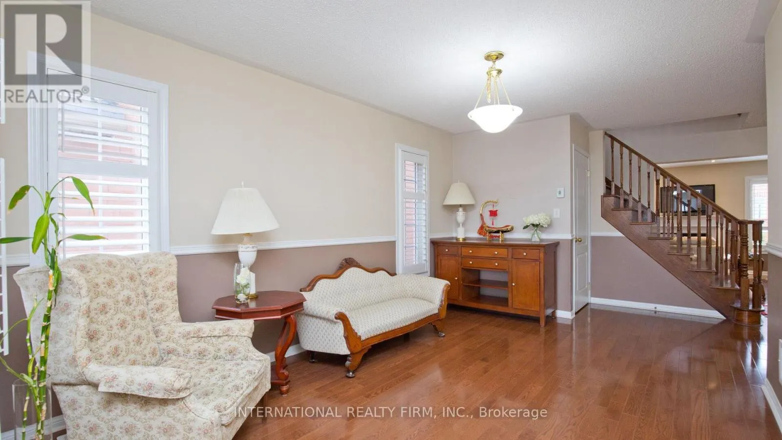 30 BENMORE CRESCENT