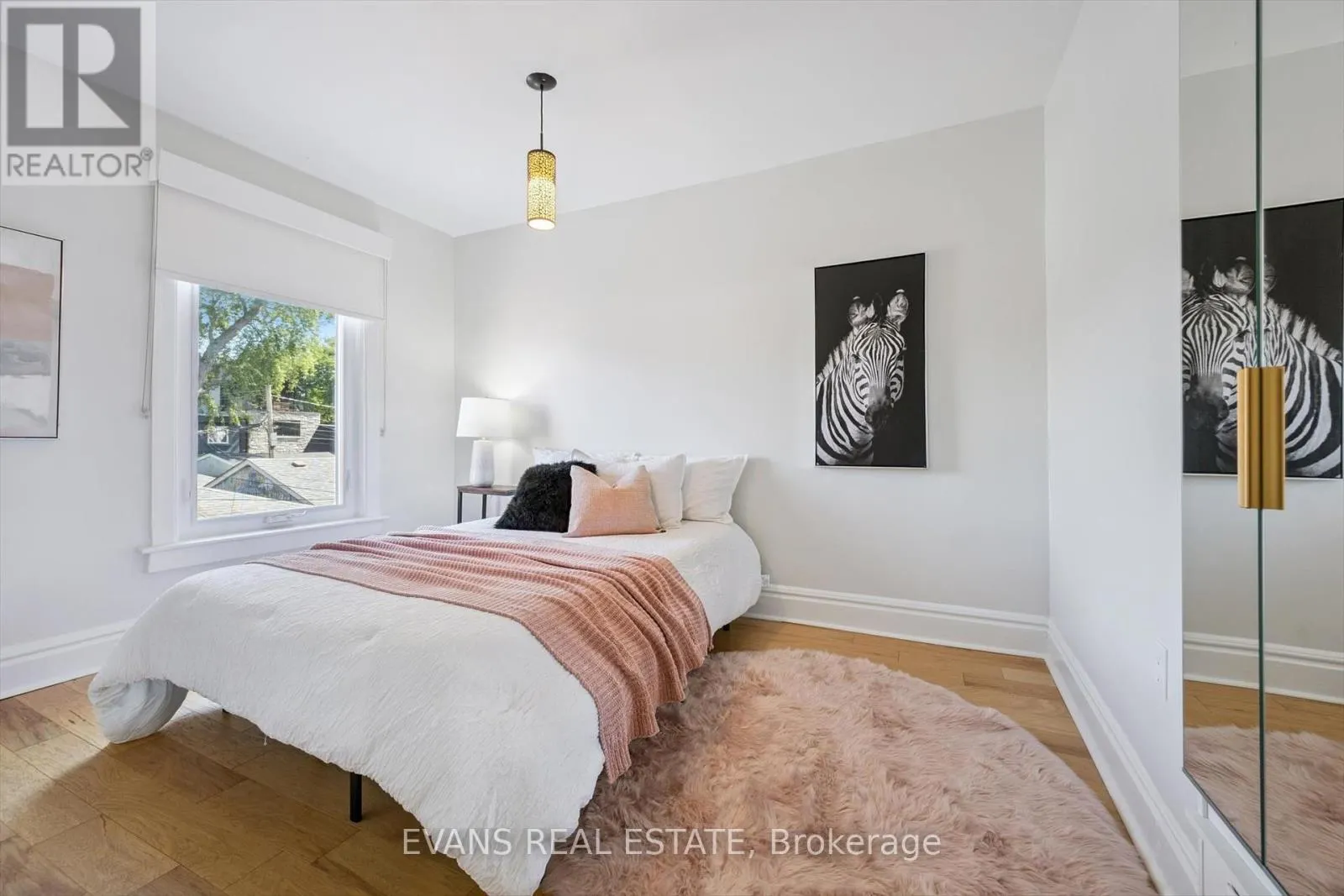 25 UXBRIDGE AVENUE