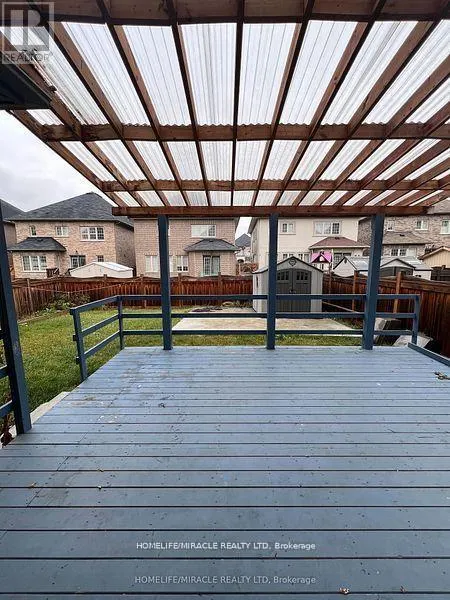 8 ARDA CRESCENT