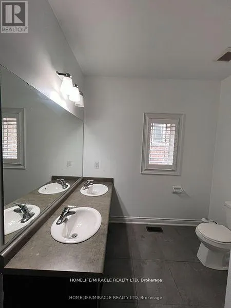 8 ARDA CRESCENT