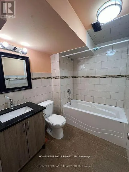 8 ARDA CRESCENT