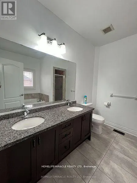 8 ARDA CRESCENT