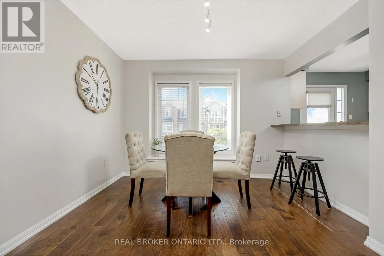 879 WILLINGDON CRESCENT