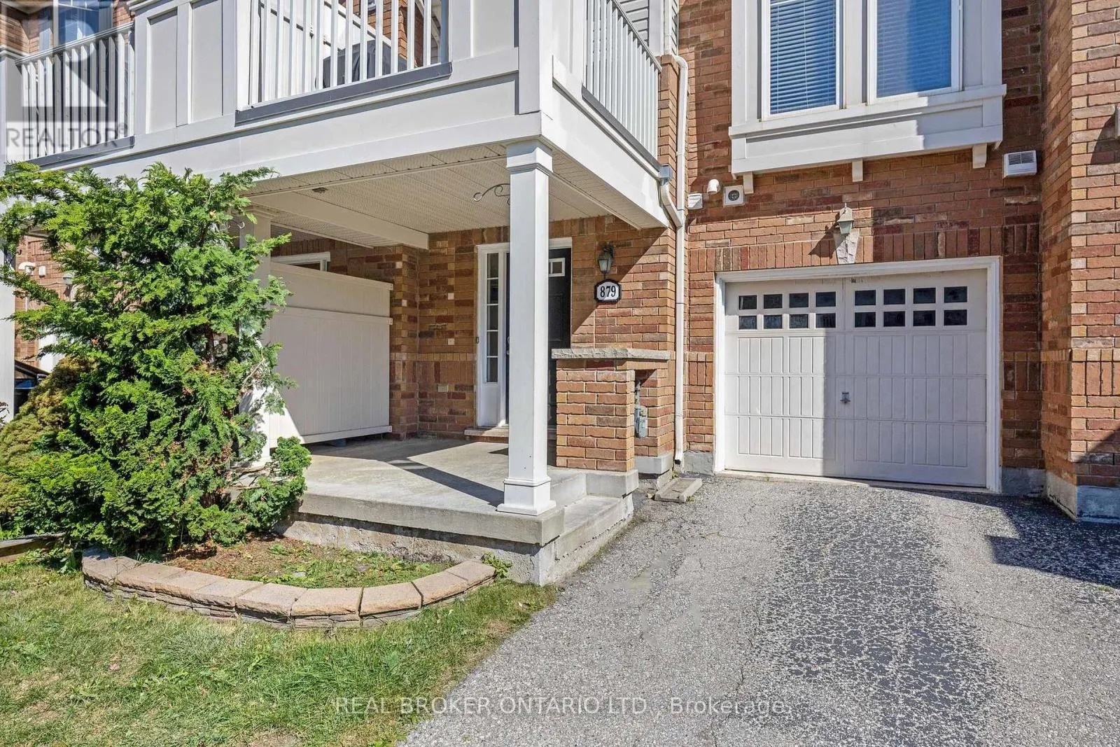 879 WILLINGDON CRESCENT