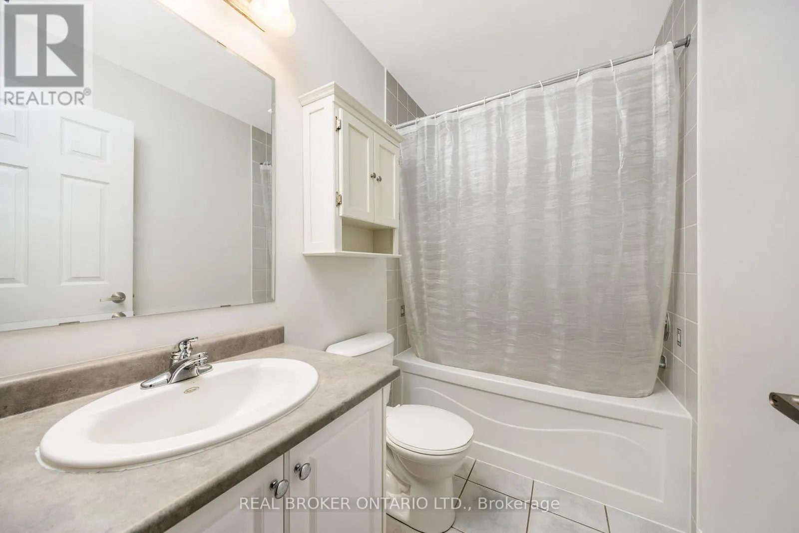 879 WILLINGDON CRESCENT