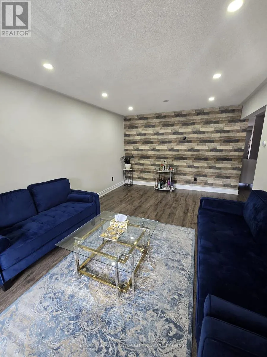 61 PEFFERLAW CIRCLE