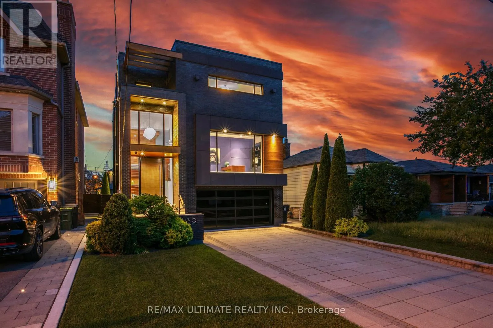 1139 GLENGROVE AVENUE W