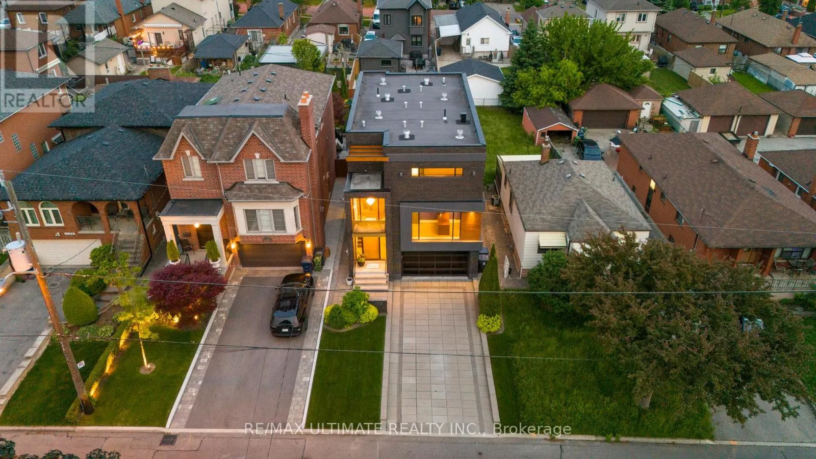 1139 GLENGROVE AVENUE W
