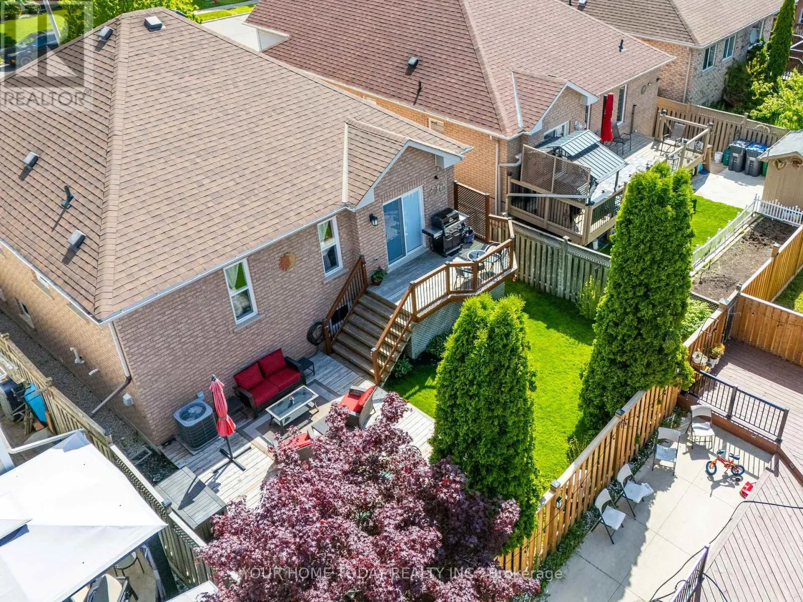 208 VAN SCOTT DRIVE