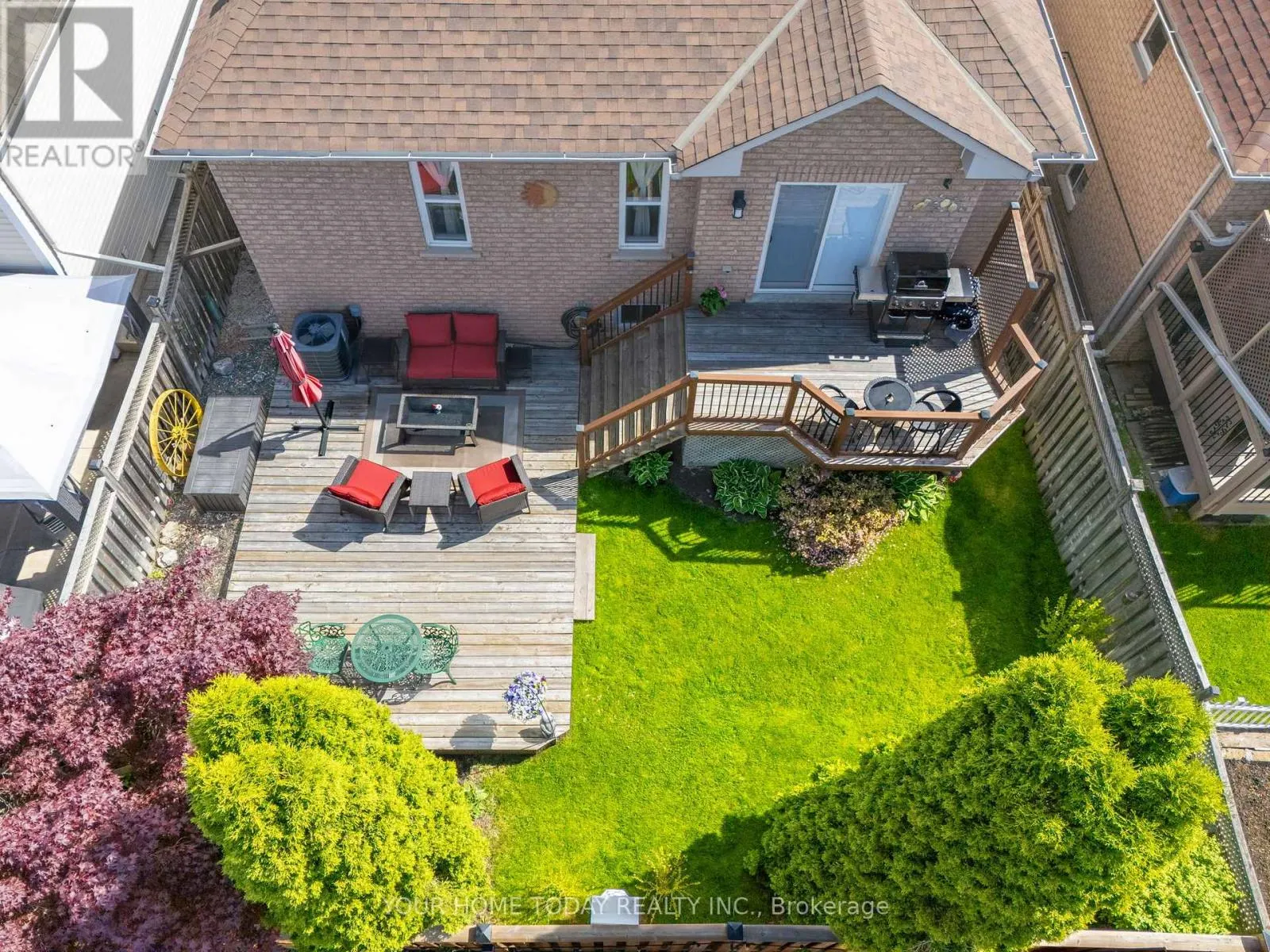 208 VAN SCOTT DRIVE