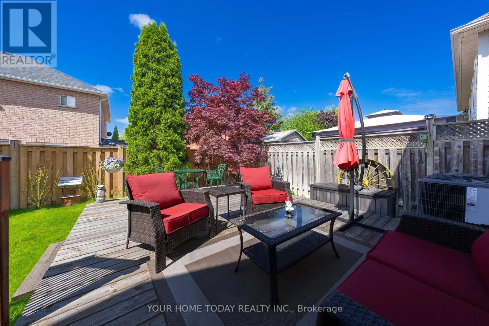 208 VAN SCOTT DRIVE