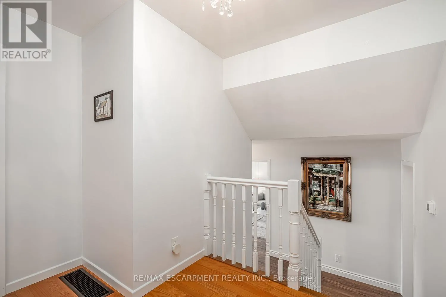 406 OAKWOOD DRIVE