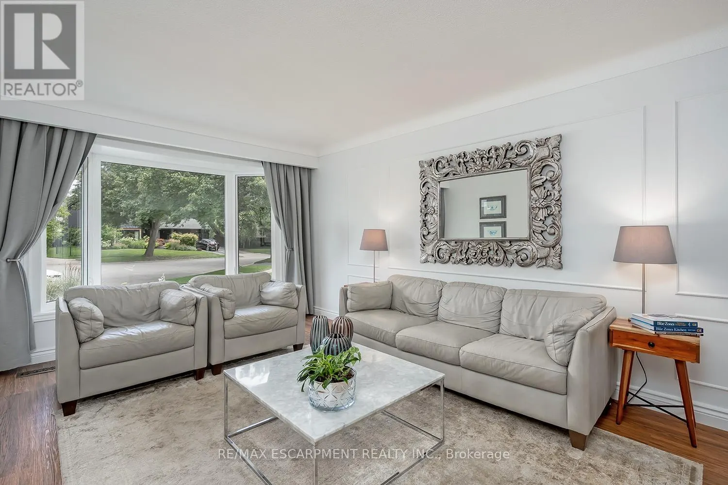 406 OAKWOOD DRIVE