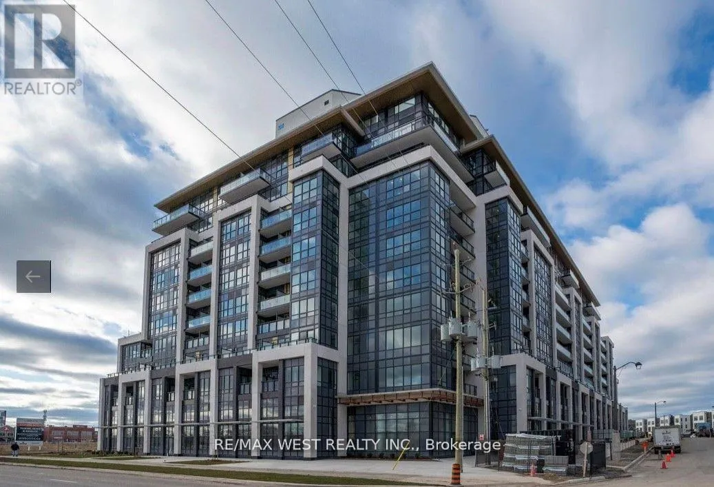 709 - 405 DUNDAS STREET W