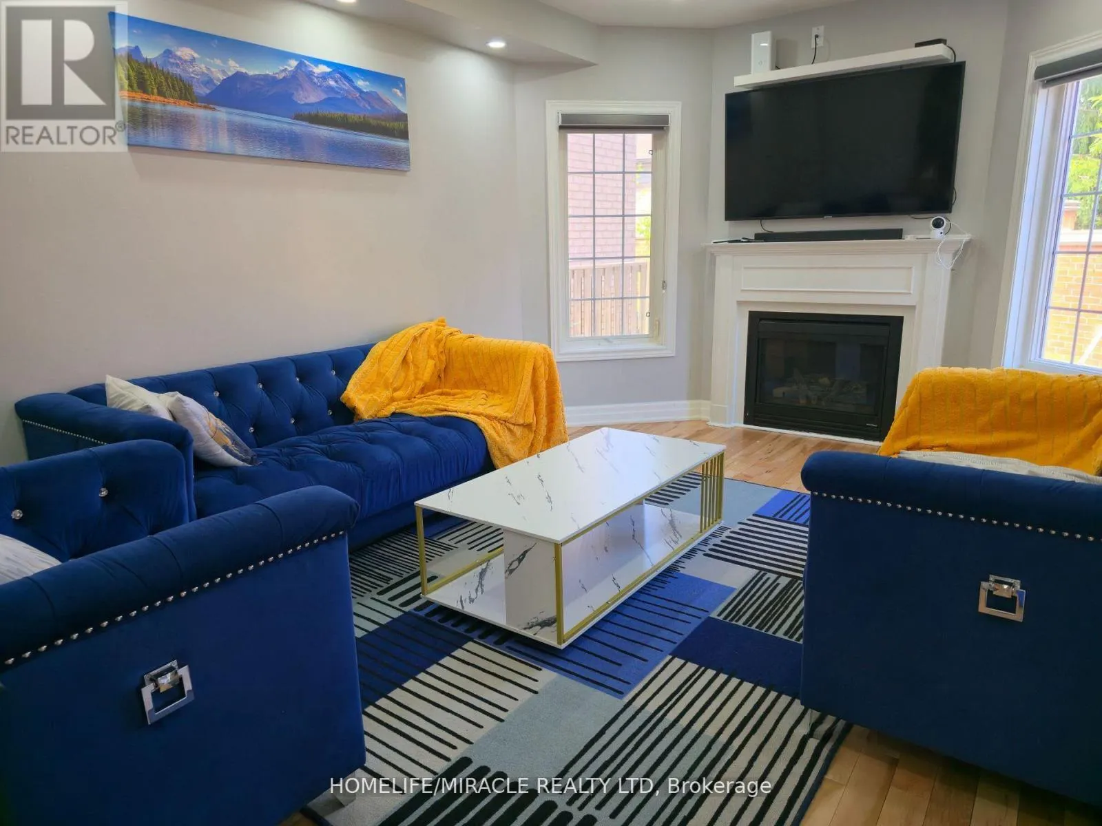 33 ATIRA AVENUE