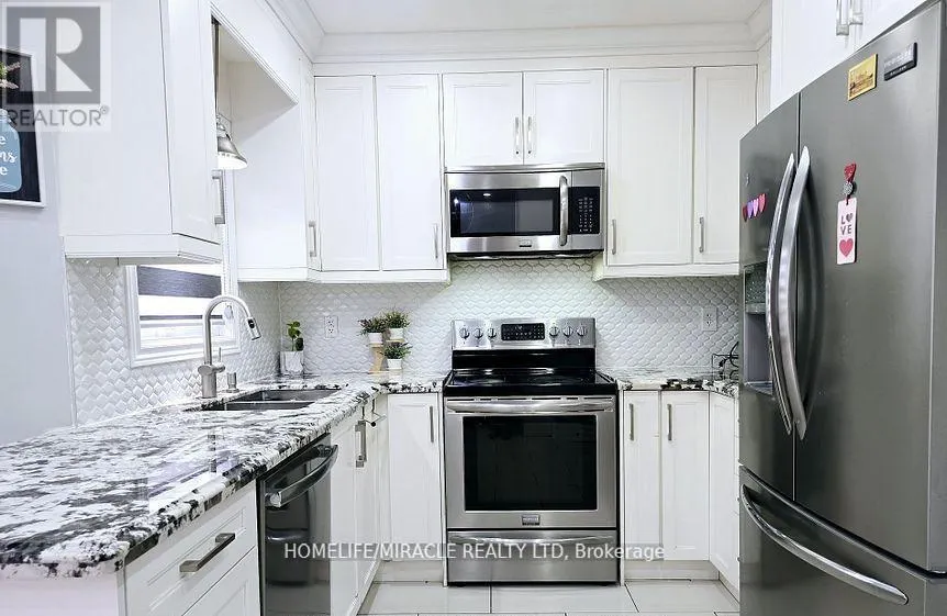 33 ATIRA AVENUE