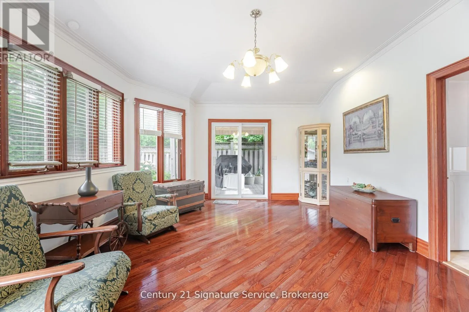 512 SELSEY DRIVE