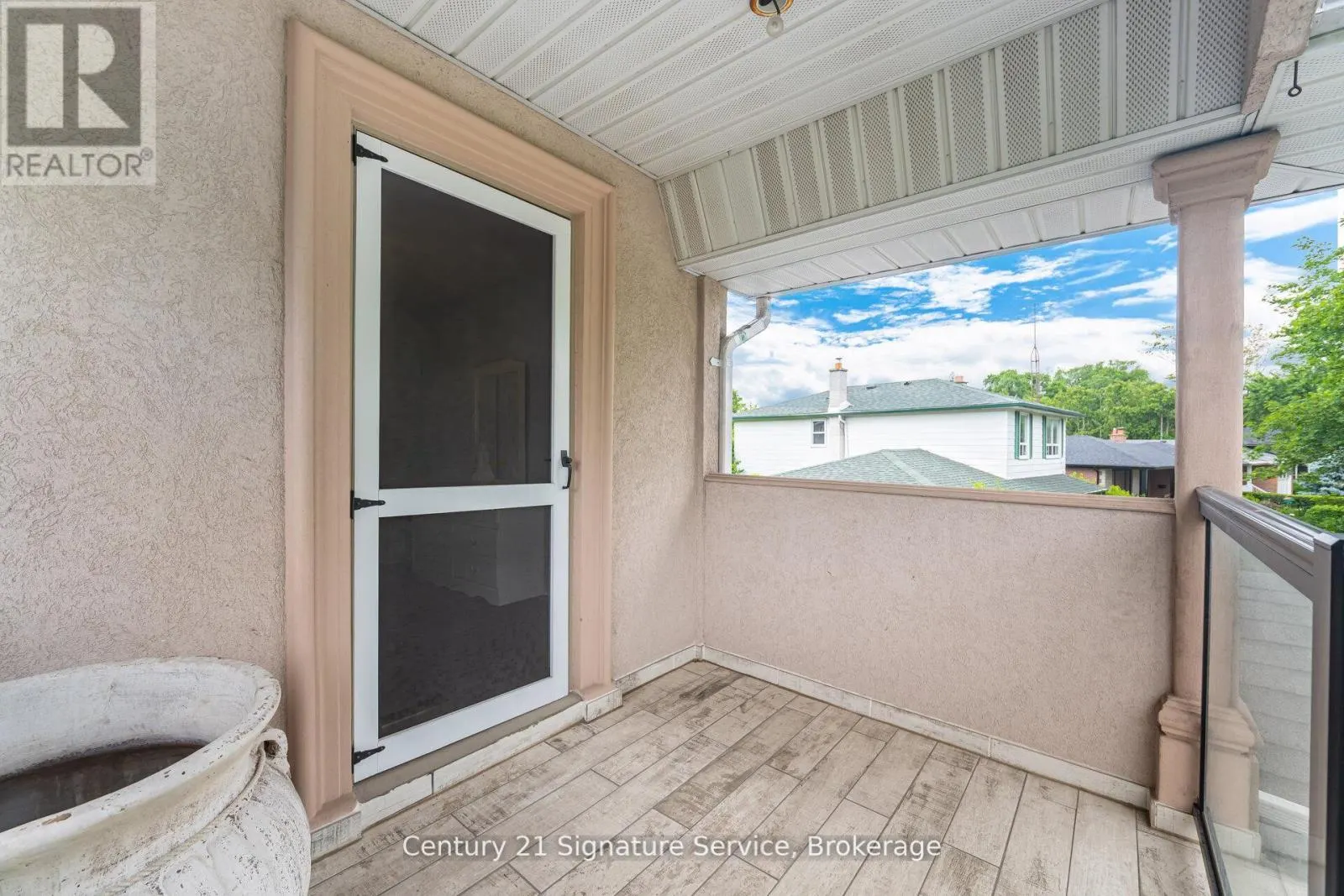 512 SELSEY DRIVE