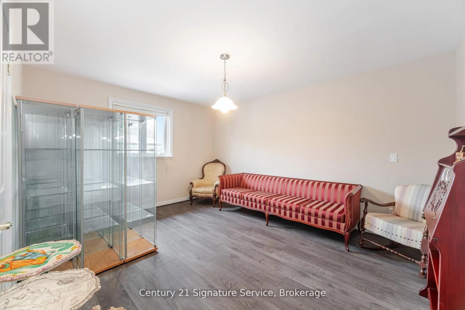 512 SELSEY DRIVE
